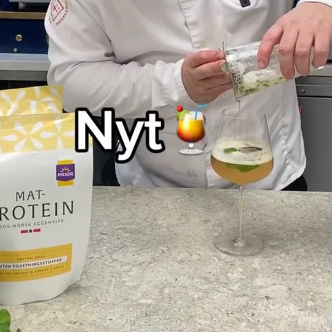 Proteinrik mocktail med pasjonsfrukt og bringebær